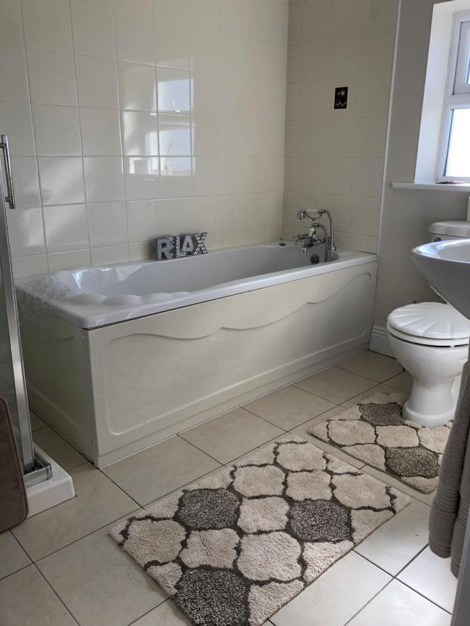 Villa Connemara Farmhouse à Galway Extérieur photo